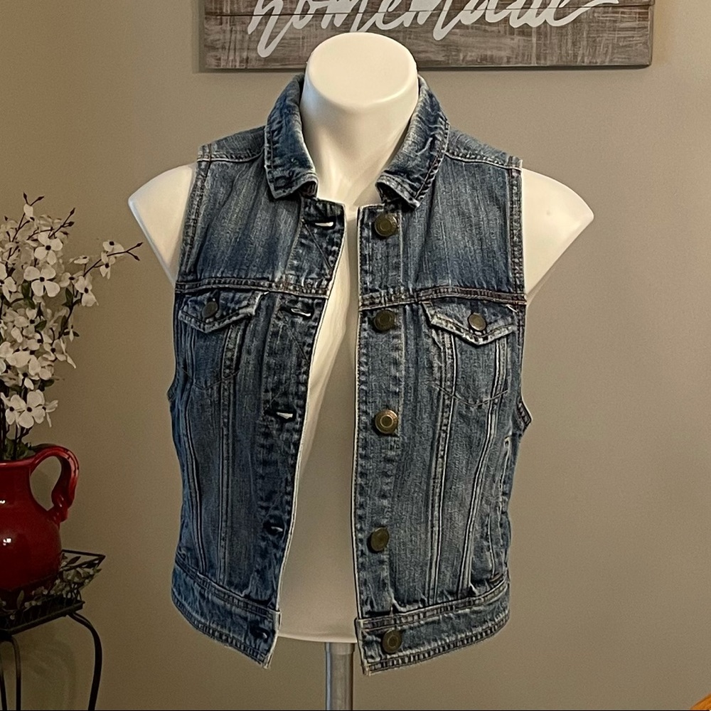American Eagle Outfitters Denim Vest - Size Small